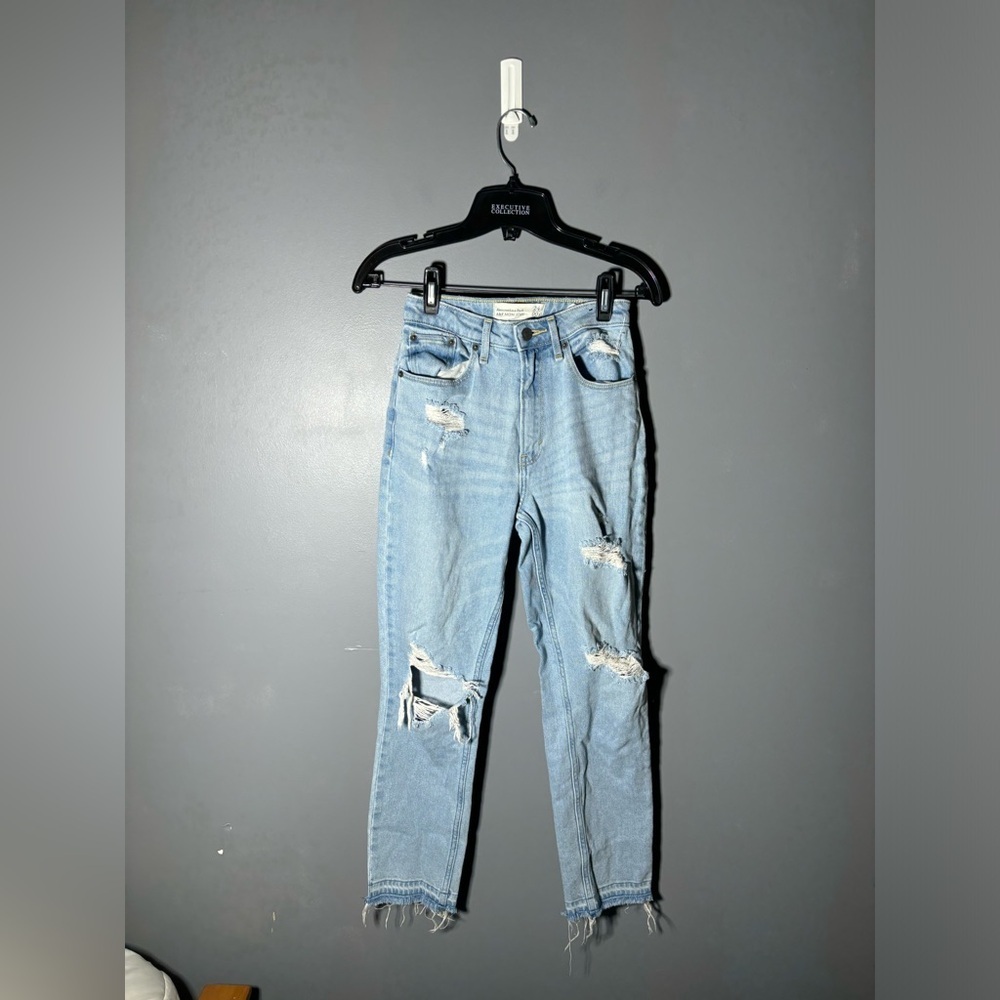 Abercrombie Curve Love Mom Jean Size 24